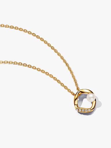 Collar Círculo Forma Orgánica en Pavé y Perla Cultivada de Agua Dulce Oro