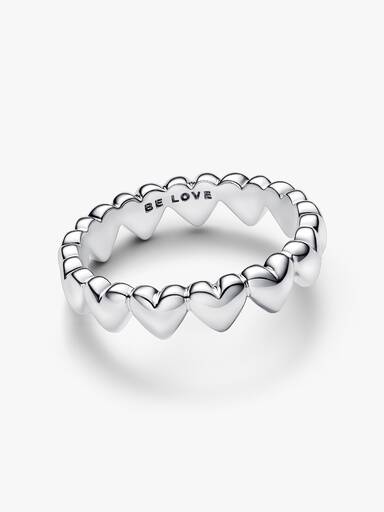 Anillo Fila de Corazones Plateado