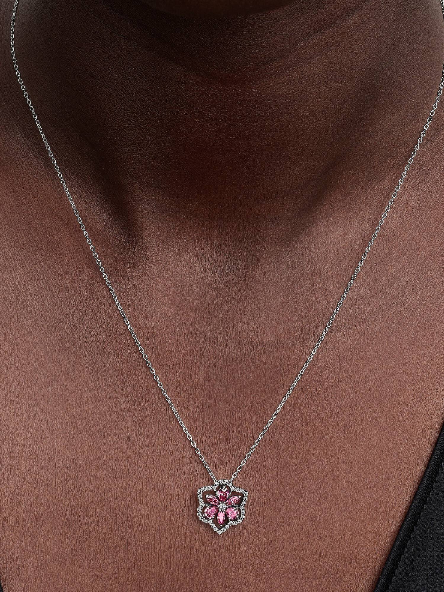 Collar con dije colgante Herbario Flor rosa reluciente