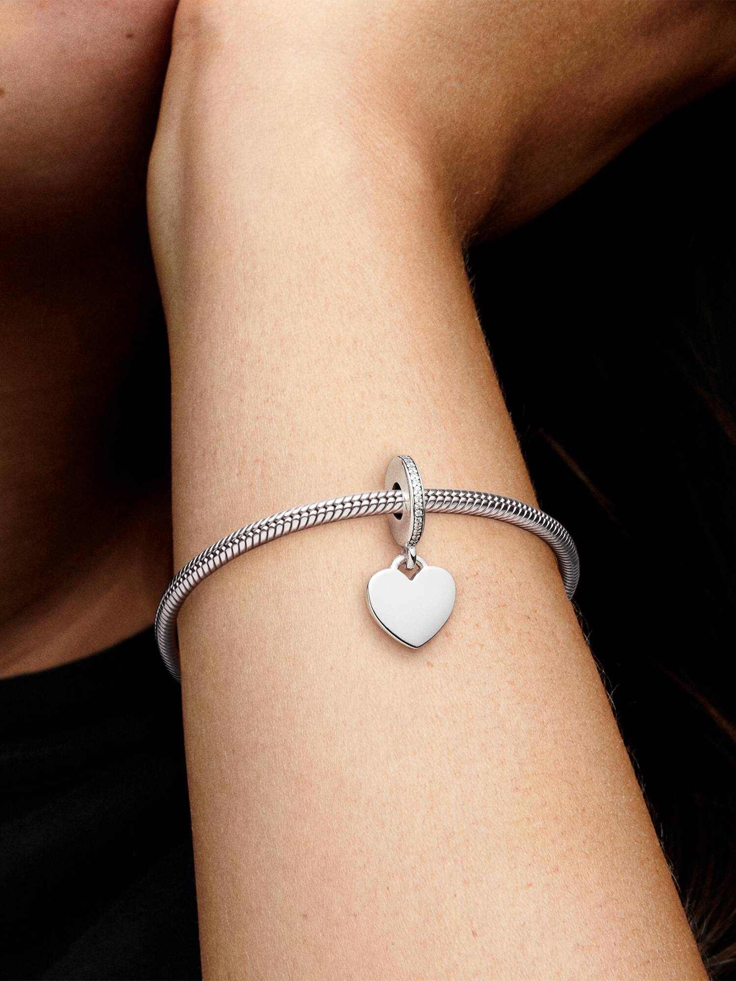 Charm Colgante Corazón PANDORA Moments Talla única