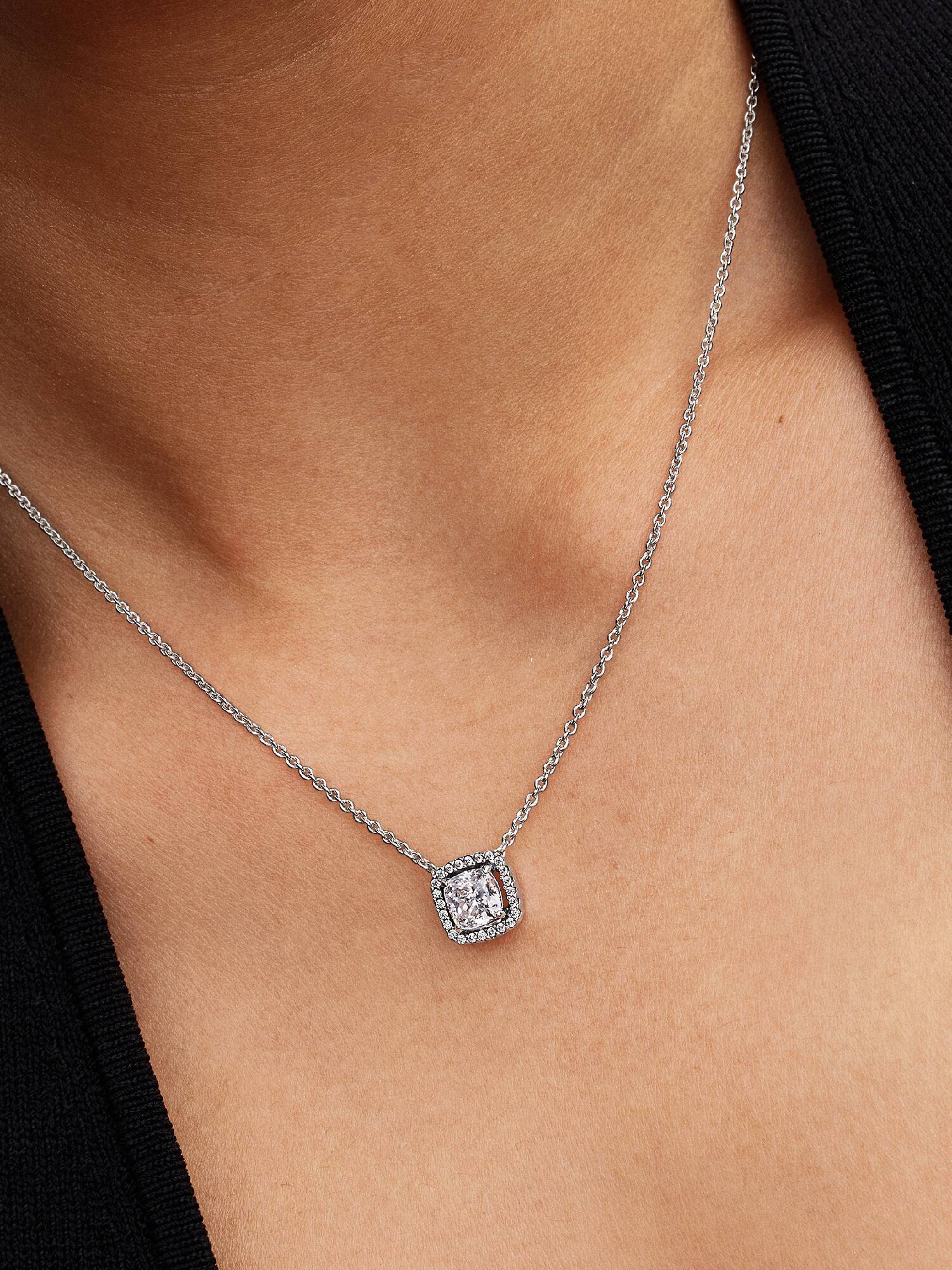 Collar con Colgante Halo