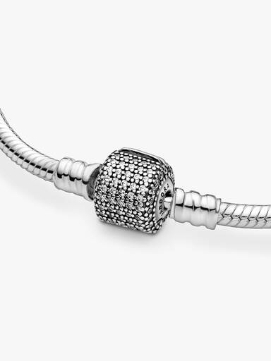 Brazalete Pandora Moments cadena de serpiente con broche de pavé centelleante 16 cm