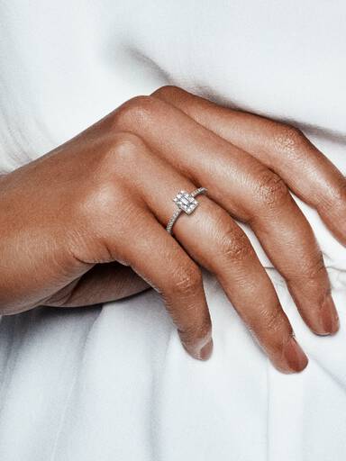 Anillo Halo Cuadrado Brillante