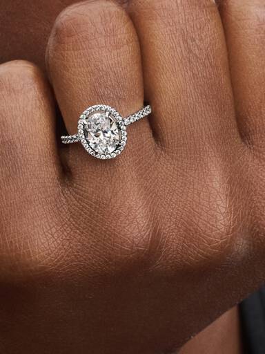 Anillo Halo Ovalado Brillante Plateado