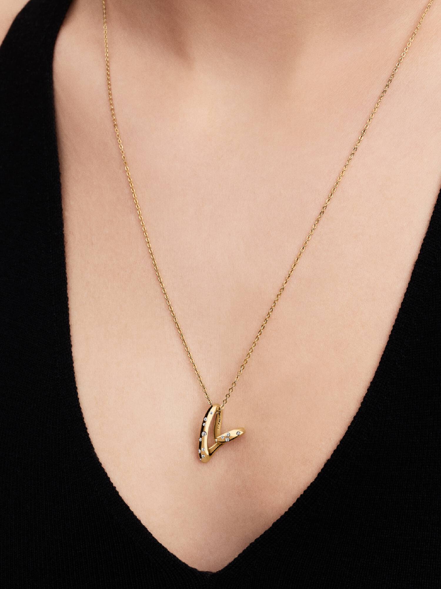Collar con dije Corazón con piedras de forma orgánica 