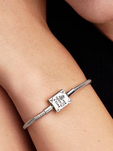 Brazalete Disney Princesa Storybook con Diamante Cultivado en Laboratorio y Cadena Tipo Snake