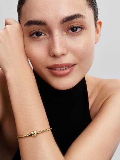 Brazalete Pandora Moments Cadena de Serpiente con Cierre de Corazón