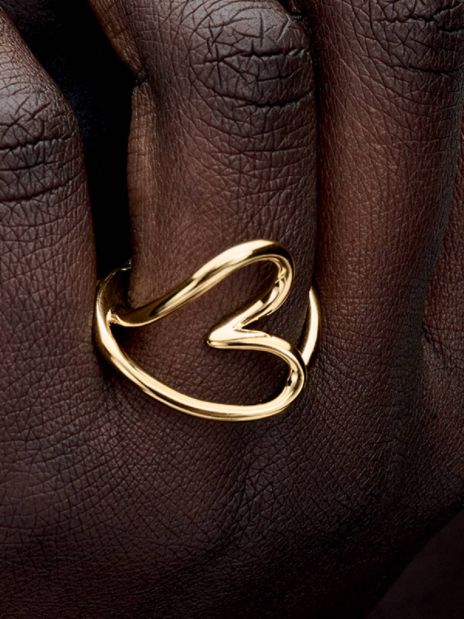 Anillo Corazón Forma Orgánica Dorado
