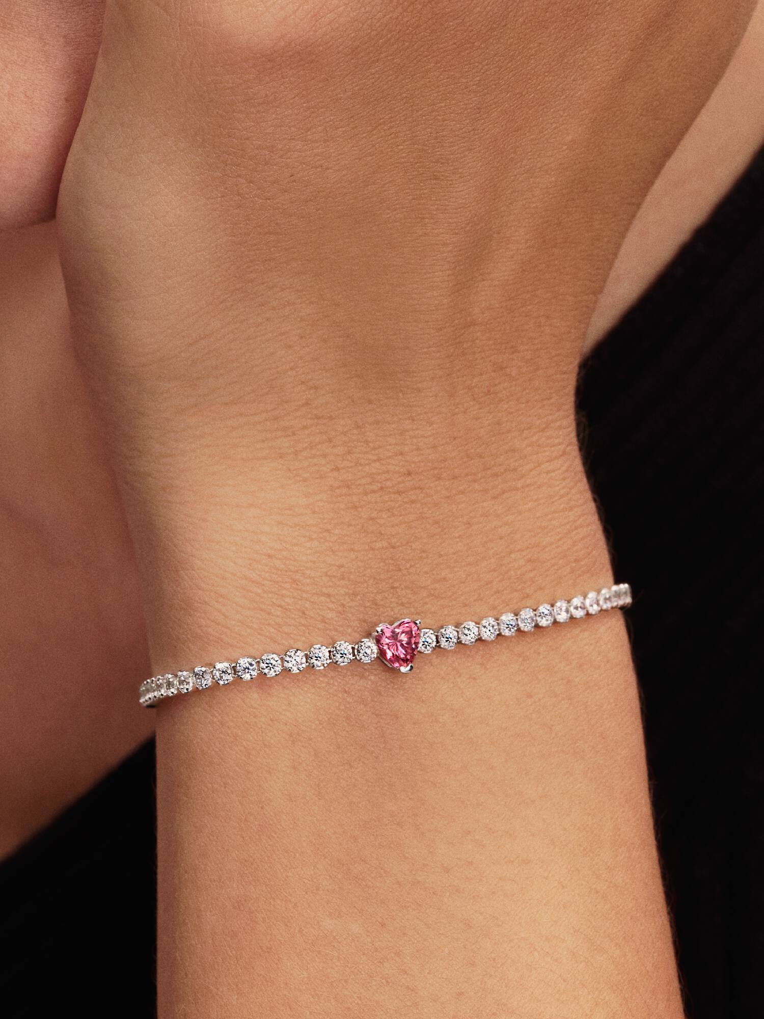 Brazalete de tenis Corazón rojo brillante