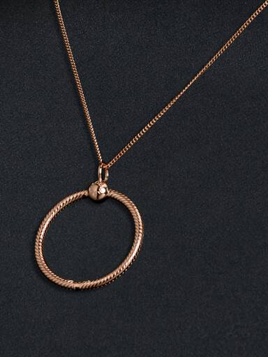 Medium 14k rose gold-plated O Pendant