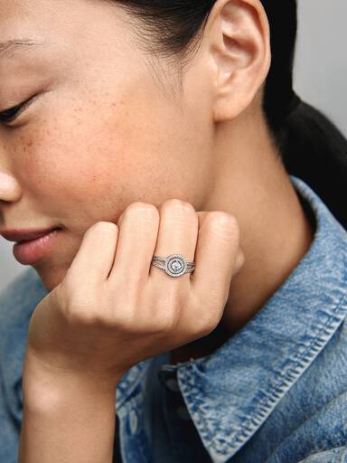 Anillo Halo Doble Resplandeciente 48