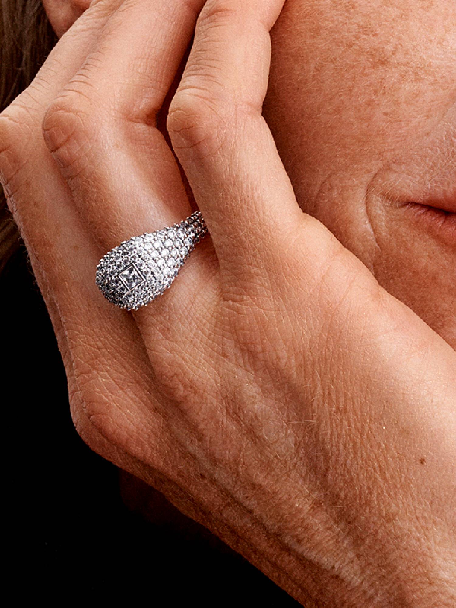 Anillo de Cocktail Cuadrado en Pavé 50