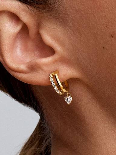 Aros argolla con corazón colgante