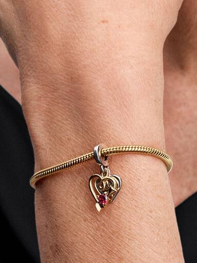 Charm Dije Doble Corazón Grabable y Flecha