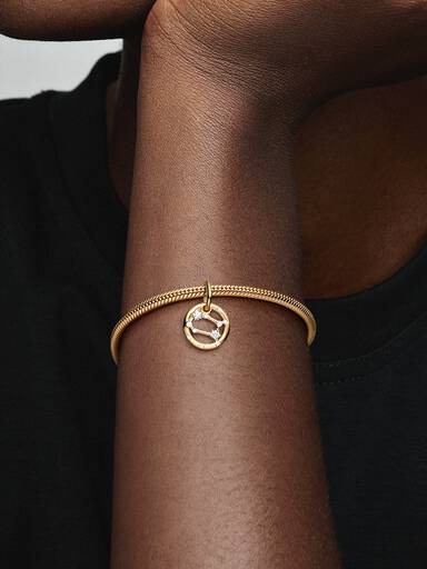 Charm Colgante Zodiaco Géminis Recubrimiento en Oro de 14k Talla única