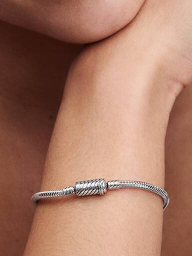 Brazalete Pandora Moments Cadena de Serpiente con Cierre deslizante Magnético 16 cm