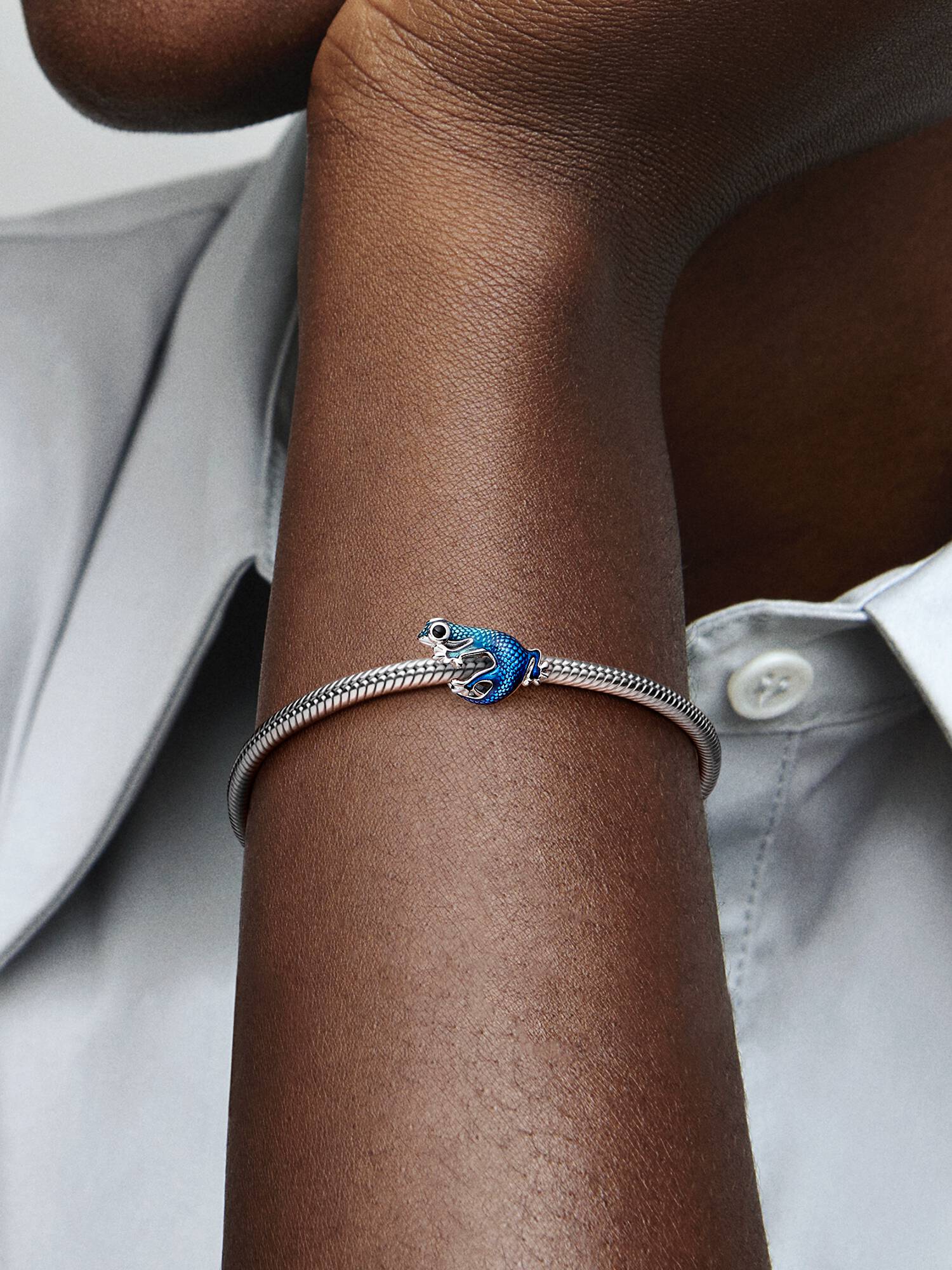 Charm Gecko Azul Metálico Pandora Plata Esterlina
